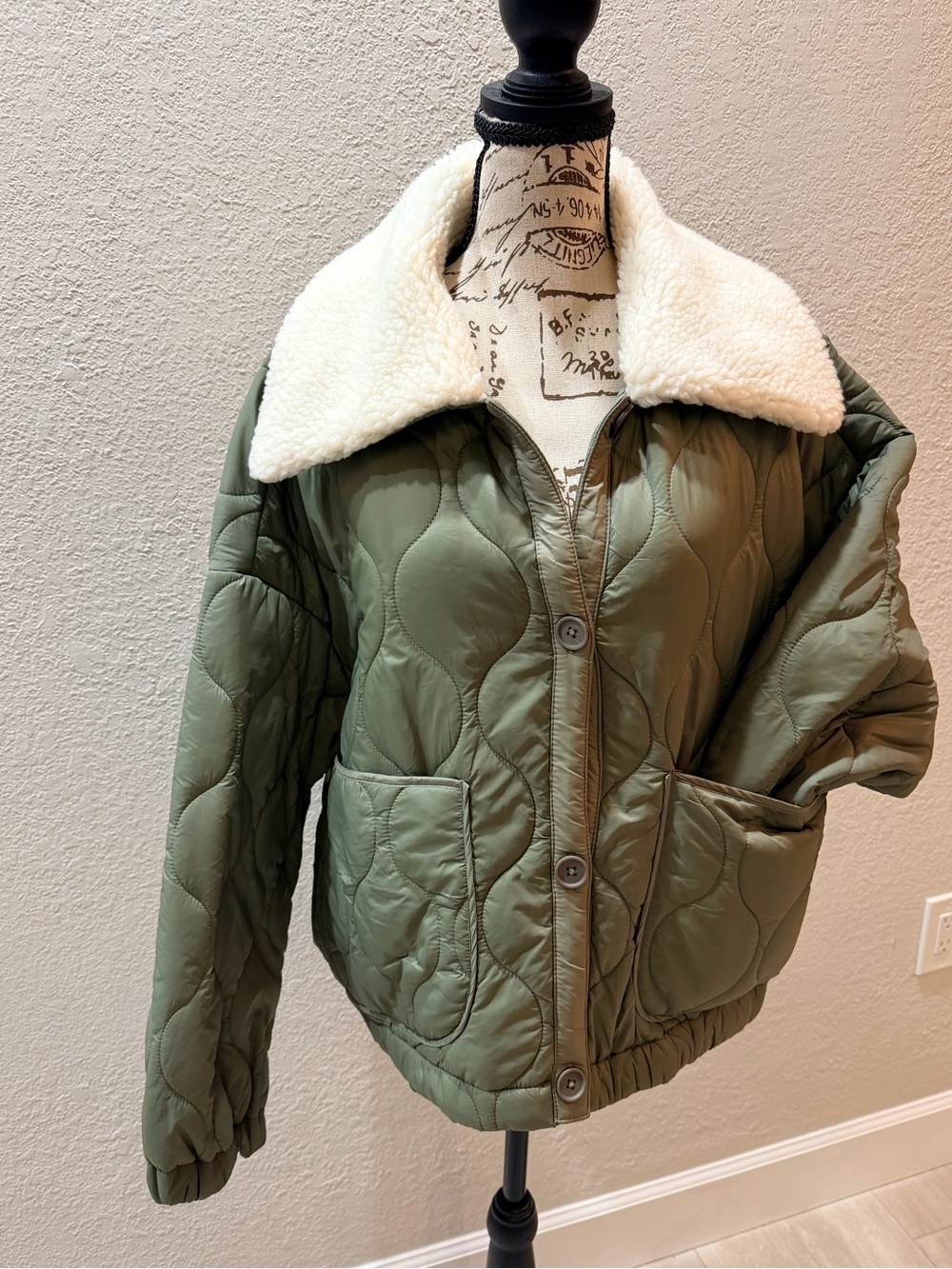 Quilted Olive Green Sherpa-Collar Lightweight Jacket